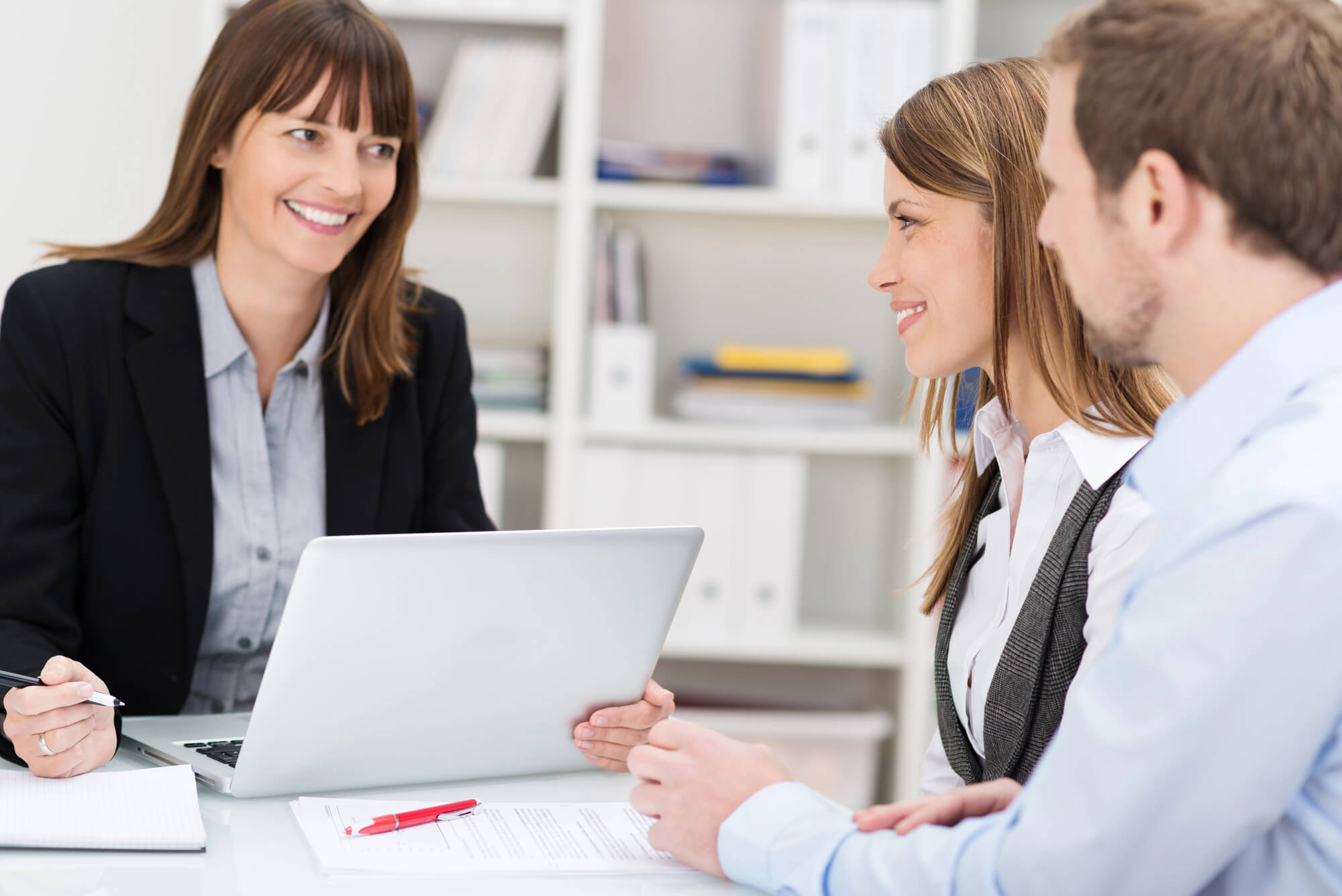 a couple getting credit card counseling